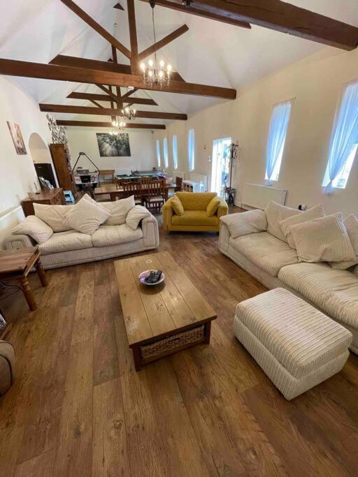 The Old Hay Barn - Games Room, Gym, Sleeps 8 Godmanchester Extérieur photo